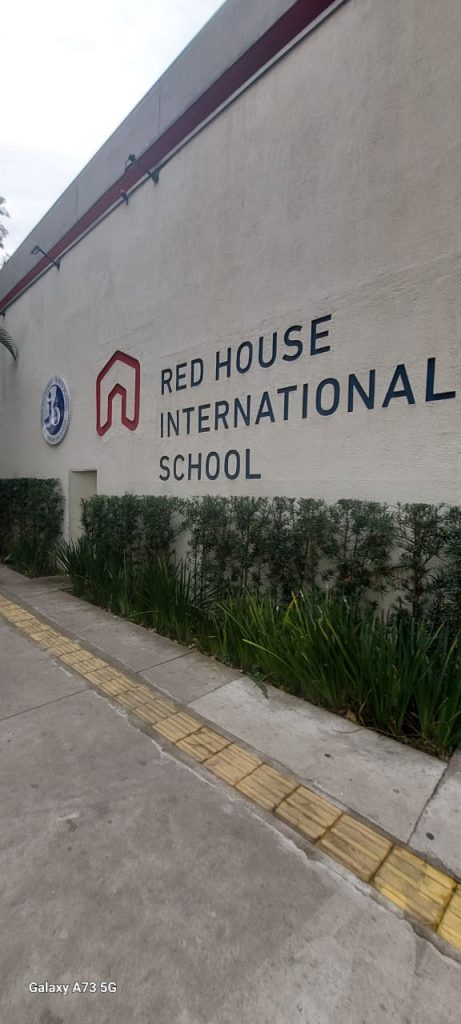 OPORTUNIDADES Edificio Paradisis Escola bairro min